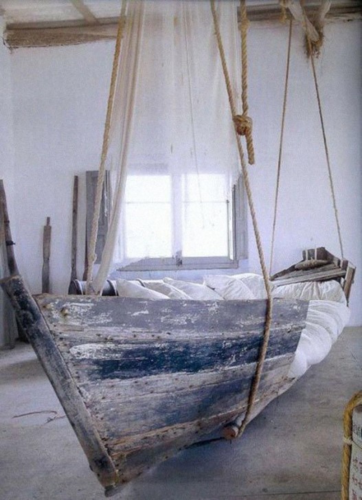 Лодка ⇒ кровать