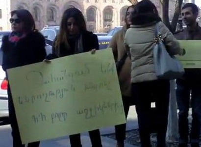 Ակտիվիստներ. «Պահանջում ենք, որ Սերգո Կարապետյանը ներողություն խնդրի աղջիկներից» (լրացված)