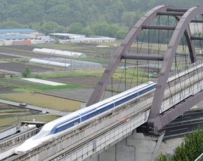 Japan maglev train breaks world speed record again
