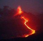 Etna volcano update: New paroxysm with lava flow into Valle del Bove