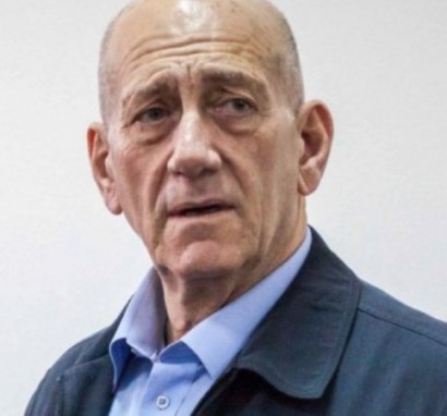 Olmert'e yine hapis cezası