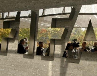 Министерство юстиции Швейцарии: За взятку чиновники ФИФА отдавали спонсорские права на турниры в Латинской Америке
