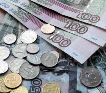 Рубль стремительно снижается к доллару и евро