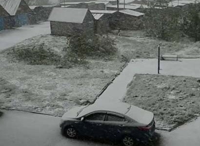 Վորկուտա քաղաքում ձյուն է տեղացել (տեսանյութ)