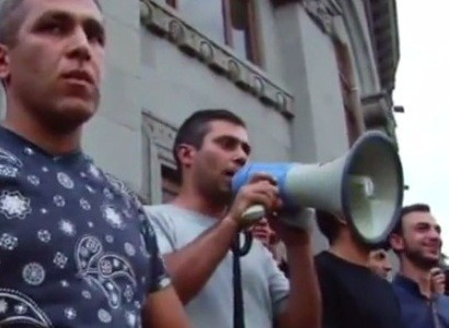 Հայաստանում պետք է ժողովրդի ձայնը լսվի, ոչ թե ուժայինների. ակտիվիստ