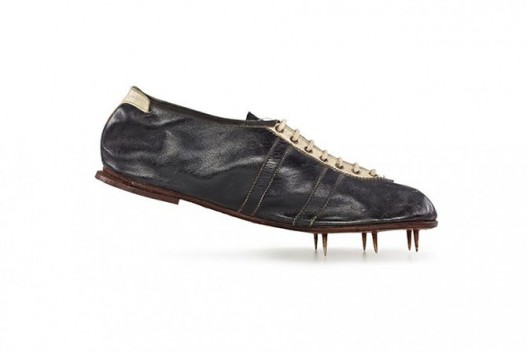 Adidas ընկերության հիմնադիր Ադոլֆ Դասլերի ստեղծած մարզակոշիկները, 1936թ.