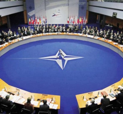 Генсек НАТО призвал Россию отказаться от поддержки Асада