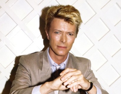 Efsanevi müzisyen David Bowie yaşamını yitirdi