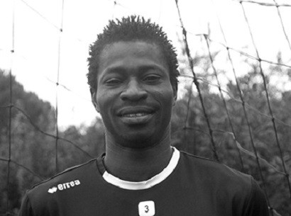 Бывший футболист сборной Буркина-Фасо умер во время матча