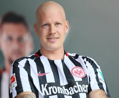 Немецкий клуб продлил контракт с футболистом, у которого в мае диагностировали рак