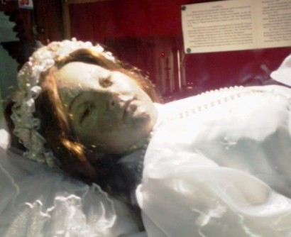 Օգտատերերը վիճում են` արդյոք 300 տարի առաջ մահացած աղջկա մումիան բացել է աչքերը, թե ոչ