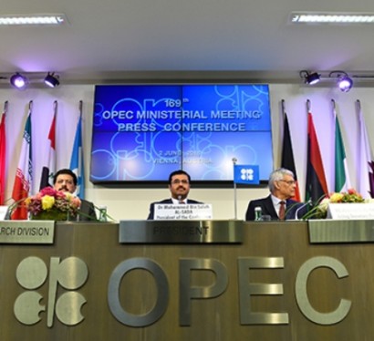 ОПЕК снизит добычу нефти впервые с 2008 года