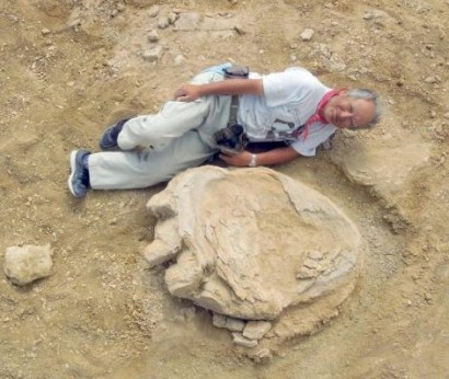 В пустыне Гоби нашли гигантский след динозавра