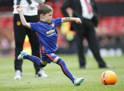 Wayne Rooney’s six-year-old son Kai signs for Manchester United’s youth team