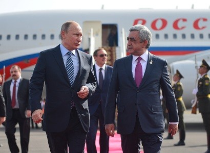 Президент РФ Владимир Путин прибыл в Армению