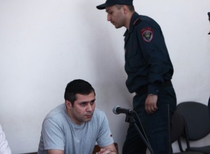 «Դրոշն ստեղ-ընդեղ մի բացեք». միջադեպ` Գևորգ Սաֆարյանի գործով դատական նիստի ժամանակ