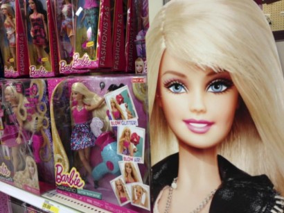 Продажи кукол Барби выросли на 16% после появления трех новых моделей