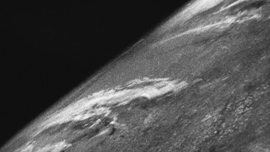 Երկիր մոլորակի` տիեզերքից արված 1-ին լուսանկարը. 1946թ., հոկտեմբերի 24