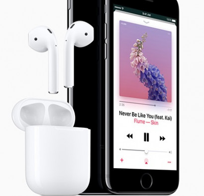 Apple has postponed the start of sales of wireless headphones AirPods