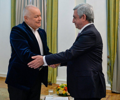Президент Армении Серж Саргсян дал эксклюзивное интервью Дмитрию Киселеву