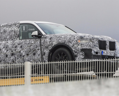 Семиместный кроссовер BMW был впервые замечен на тестах