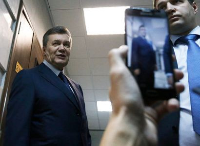 Янукович заявил, что думает о прекращении войны в Донбассе, а не о возвращении в политику