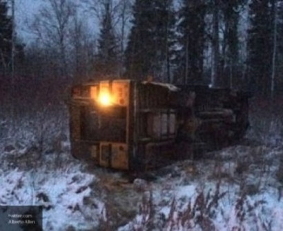 Школьный автобус перевернулся в Канаде, есть пострадавшие