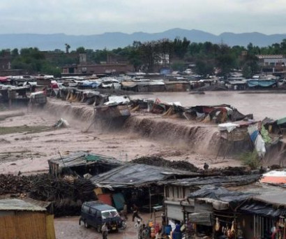 В результате наводнений во Вьетнаме погибли 13 человек