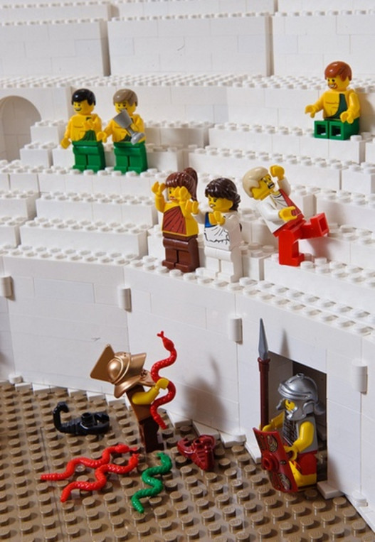 Колизей из кубиков Lego