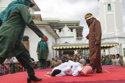 Вот каким жестоким наказаниям до сих пор подвергаются исламские женщины...