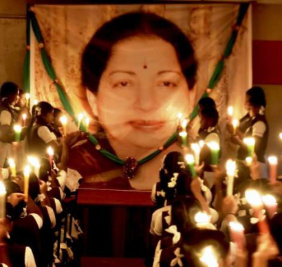 В Индии 470 человек скончались от горя по умершей главе штата Тамилнад