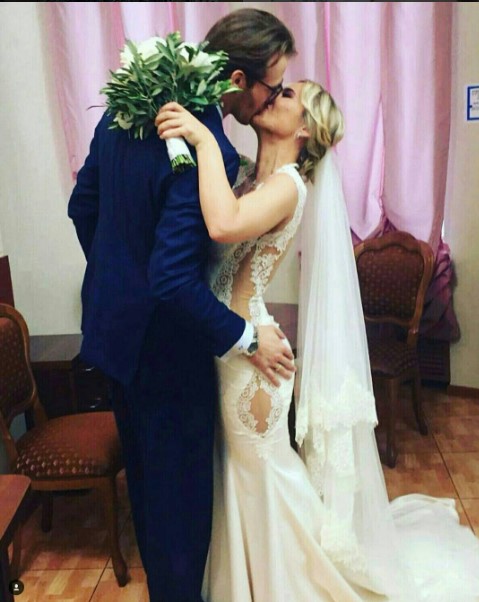 Զույգը նշանադրվել է 2016-ի ամռանն, ապա գաղտնի ամուսնացել