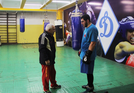Նարեկ Մանասյանն՝ անձնական մարզիչ Արշավիր Գրիգորյանի հետ