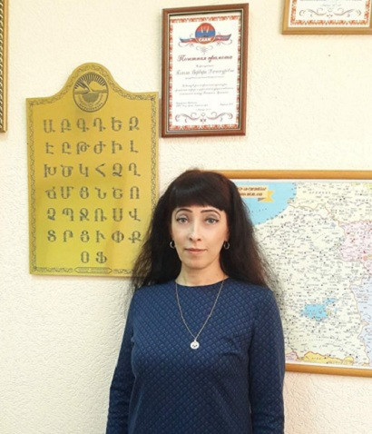 Սիբիրում ռուս կինն ինքնուրույն հայերեն է սովորում, ուսումնասիրում է հայոց պատմությունն ու մշակույթը` զարմանալով, որ տեղի հայերը հայերեն չգիտեն