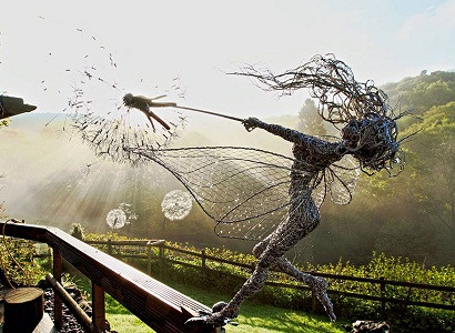 Spectacular Fairy Sculptures Made Of Wire By Robin Wight