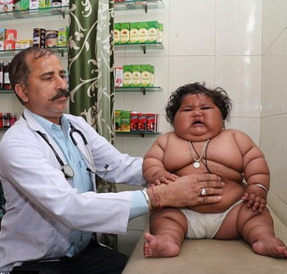 8-месячная девочка весит 17 килограммов, и врачи не могут поставить ей диагноз
