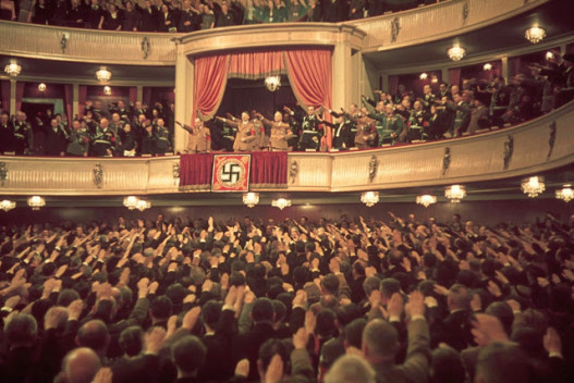 Հիտլերը և Գեբելսը Շառլոտենբուրգի թատրոնում, 1939թ.