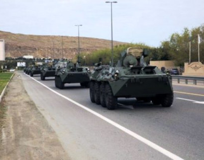 В Баку прибыла крупная партия российского вооружения