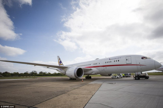 Dreamliner's flying penthouse available for rent at £20,000 an hour