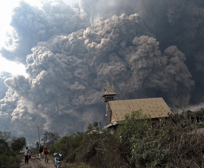 15 самых зрелищных извержений вулканов последнего десятилетия