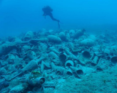 У греческого острова Делос найдены древние корабли и большой волнорез