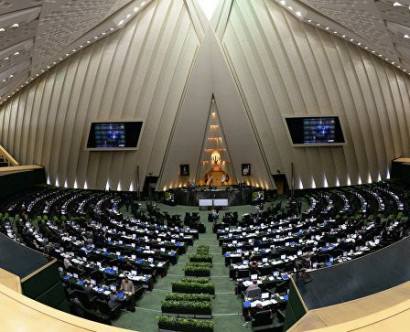Число пострадавших при стрельбе в иранском парламенте возросло до 8