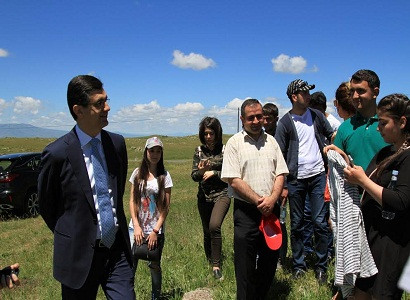 Students of Gyumri “Photon” college visit VivaCell-MTS solar base station