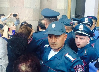 Պահանջելու են կասեցնել Հայաստանում ոստիկանական ուժերին հատկացվող ֆինանսները