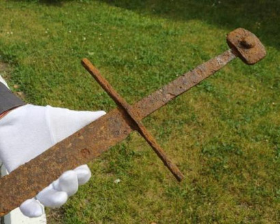 Միջնադարյան սուր է հայտնաբերվել տորֆի ճահճում