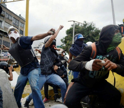 3 killed in Venezuela national strike against Maduro’s rule