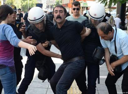 На акции протеста в Анкаре задержали более 60 человек