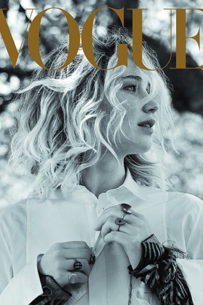Дженнифер Лоуренс обнажилась для съемки в сентябрьском Vogue