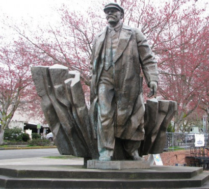 Власти Сиэтла собираются снести памятник Владимиру Ленину