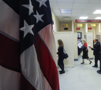 U.S. Embassy in Moscow Suspends Non-Immigrant Visas for Russians